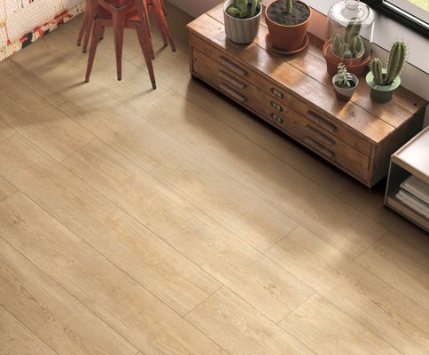 شراء 36Kgs / Box 250x1500mm بلاط الأرضيات الخشبية ، 9.5mm سميكة بلاط الجدران الداخلية الخزف المزجج التصنيع عبر الإنترنت