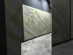 البلاط الزجاجي الملمع