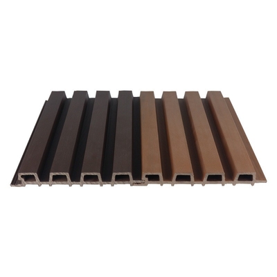 لوحة الحائط الكسوة WPC 25x227mm البني للفندق بارك الخشب البلاستيك المركب لوح مصبغة لوح
