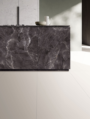 بلاط البورسلين الأبيض الناعم المزخرف 600x1200mm AAA الدرجة الطين